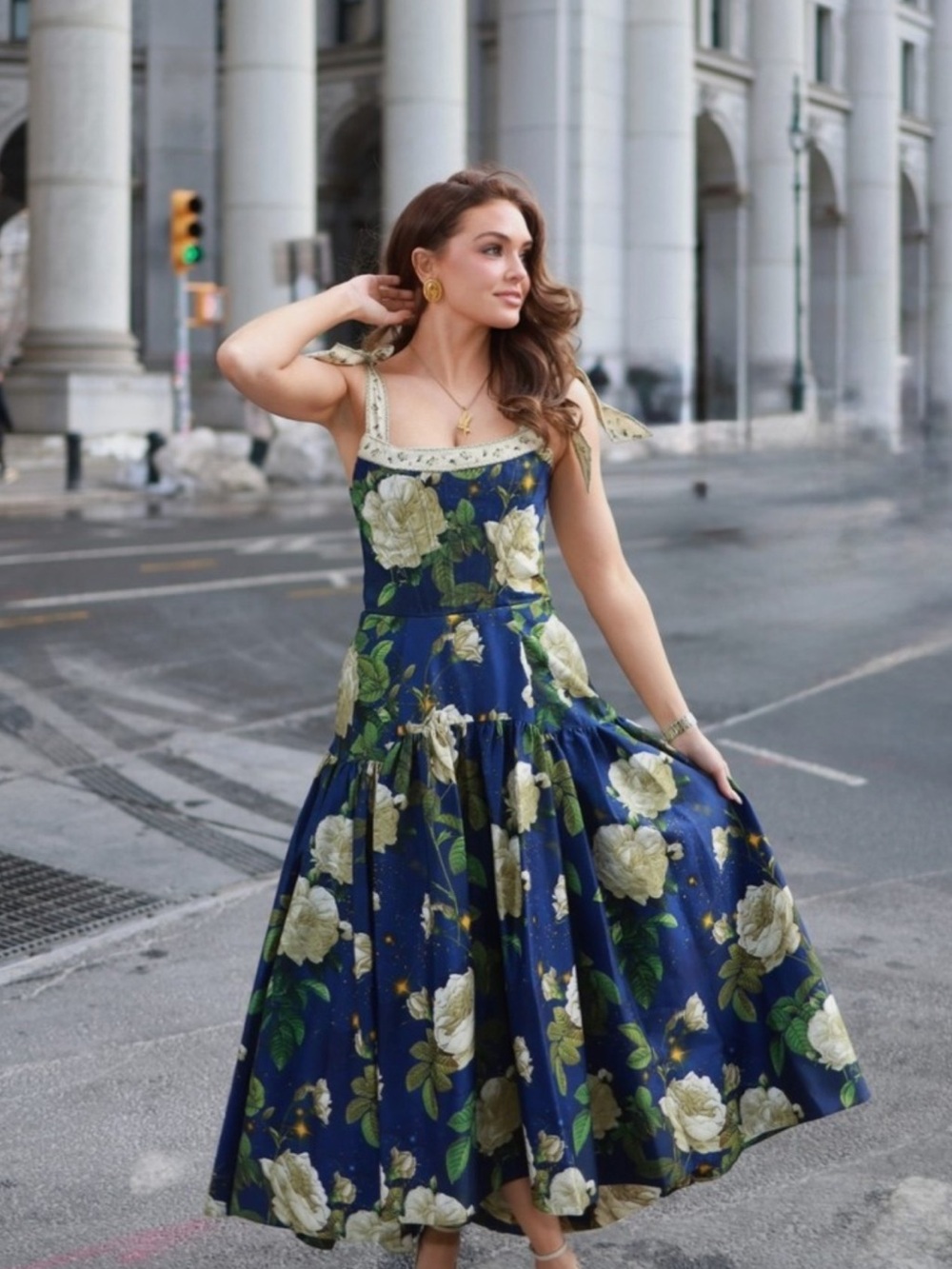 Alice + Olivia Rosalee Twilight Eden Cotton Midi Dress with Cream Accents - Picture 7 of 11